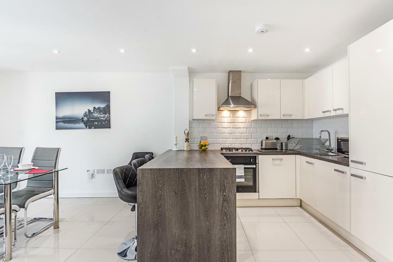 Modern Apartment Canary Wharf Лондон Экстерьер фото