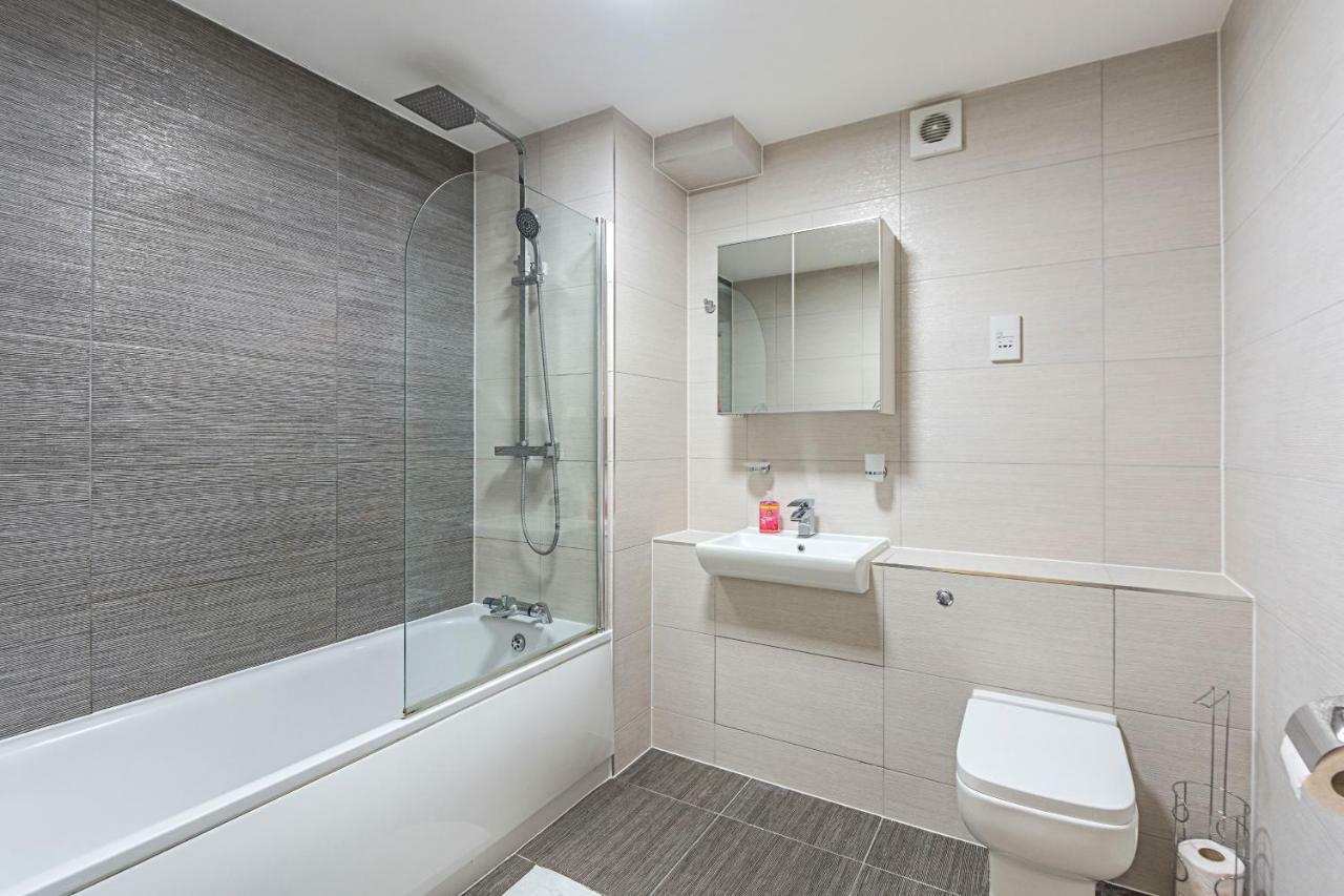 Modern Apartment Canary Wharf Лондон Экстерьер фото